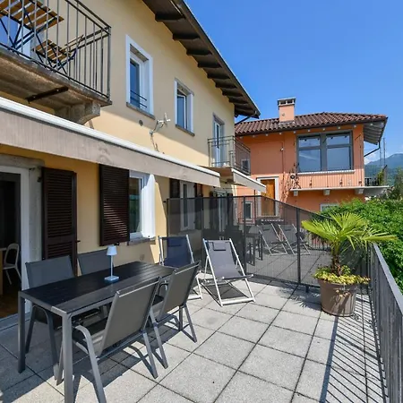 Regina E Oriente Бавено