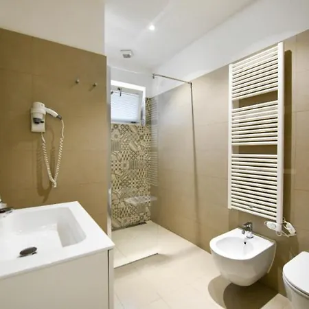 Regina E Oriente * Baveno