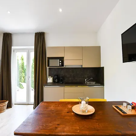 Апартаменты Regina E Oriente Бавено