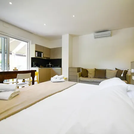 Regina E Oriente * Бавено