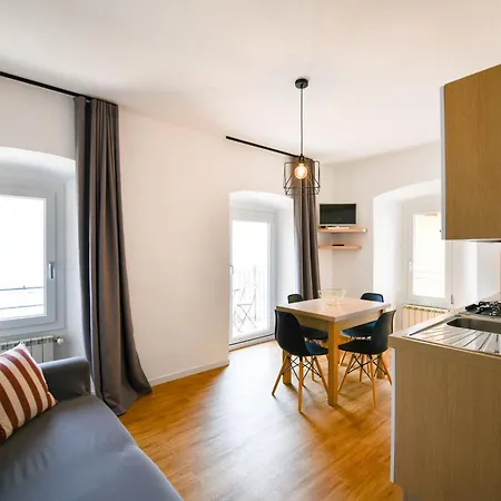 Regina E Oriente Apartment