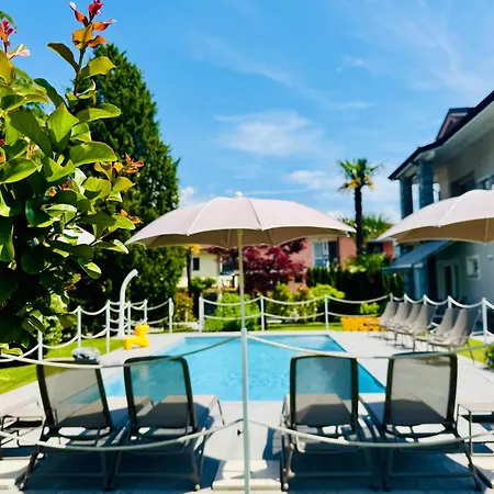 Regina E Oriente Бавено