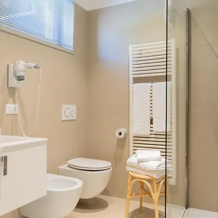 Regina E Oriente Baveno