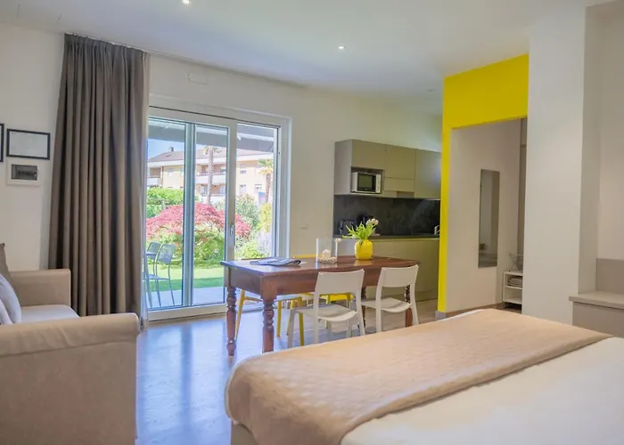 Regina E Oriente * Baveno